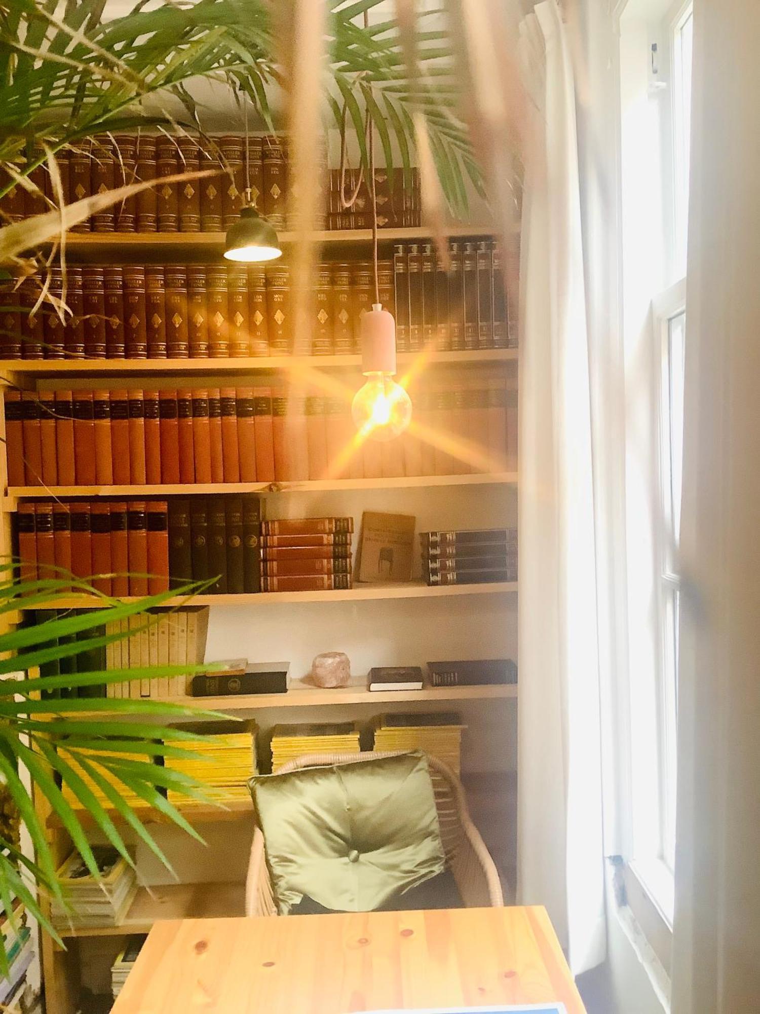 Bookstor Hotel Haga Zewnętrze zdjęcie